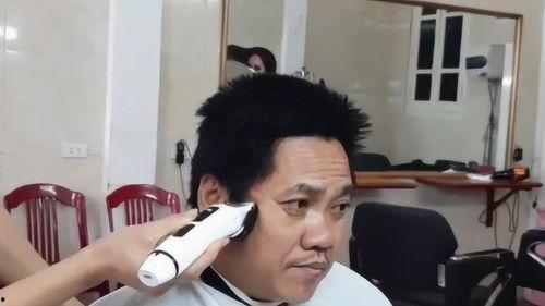 理发师大叔爆料视频,视频背后惊人内幕曝光 第2张 理发师大叔爆料视频,视频背后惊人内幕曝光 第2张